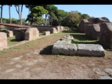 01422 ostia - regio ii - via della fullonica - blick von der regio ii - via della fontana ri osten.jpg